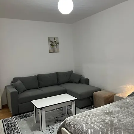 Appartement Inn Apartment Kamez