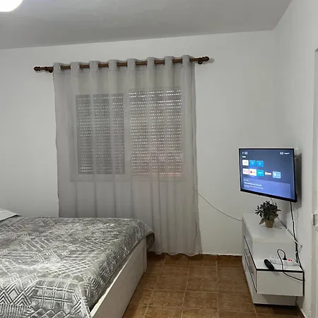 Appartement Inn Apartment Kamez